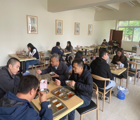 強監(jiān)督，重引導(dǎo)，杜絕“舌尖上的浪費”